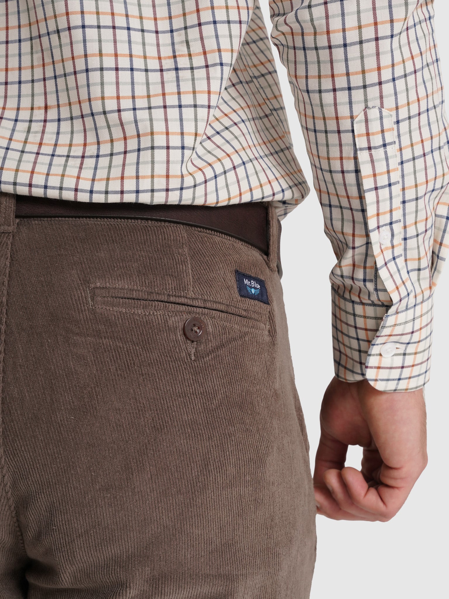 PANTALÓN DE ALGODÓN MARRÓN CLASSIC FIT MR. AZUL