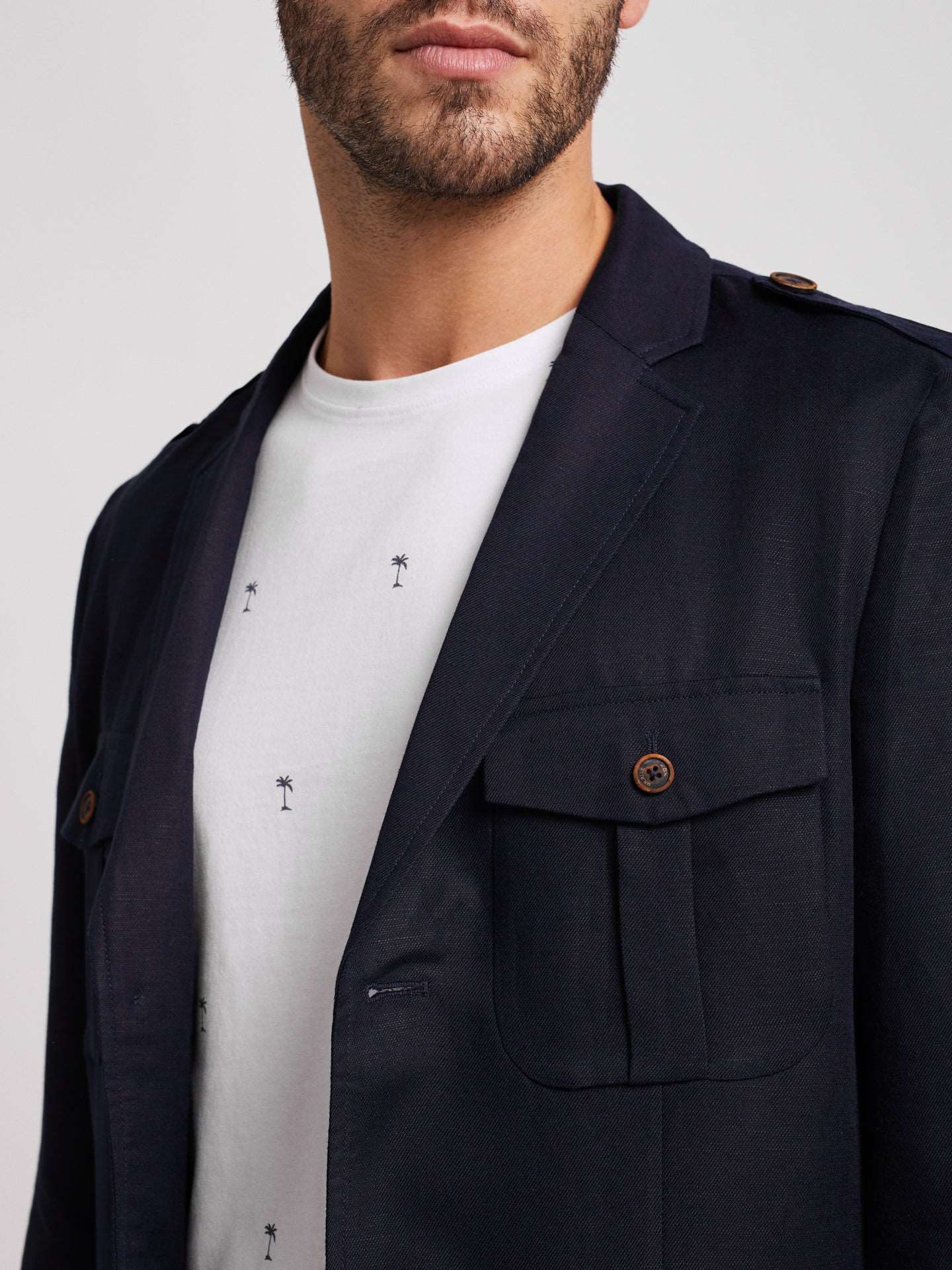 Blazer azul escuro em algodão e linho