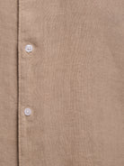 CAMISA LINHO CAMEL MANGA COMPRIDA TAILORED FIT MARK BELLUCCI