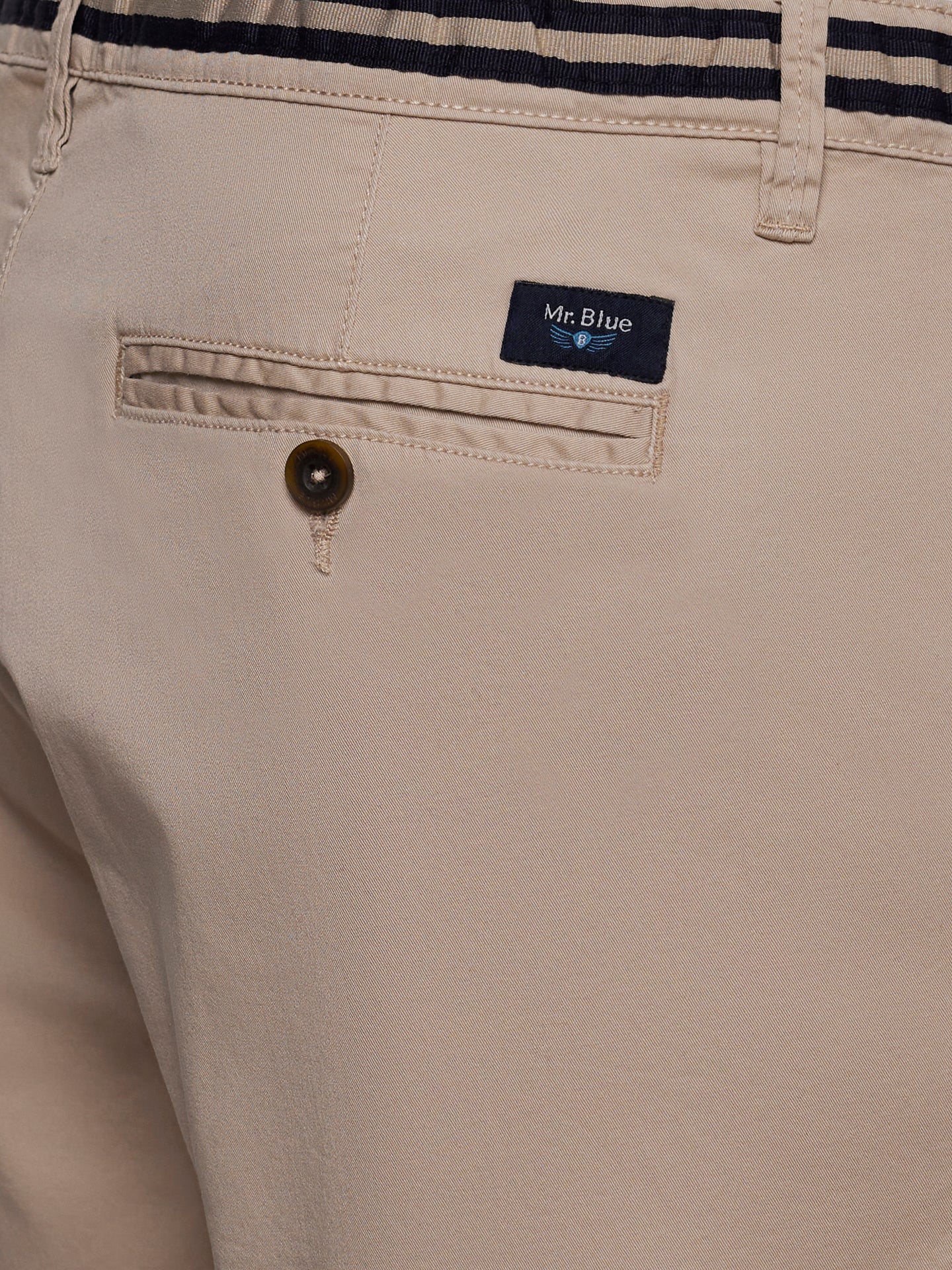 Calções Slim Fit Beges Mr. Blue